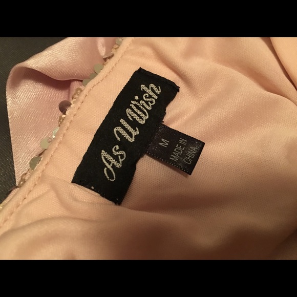 Pink sequin dress - Picture 2 of 2